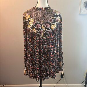 Free People Wildflower Fields Tunic Top Womens M Multicolor Floral Henley Blouse